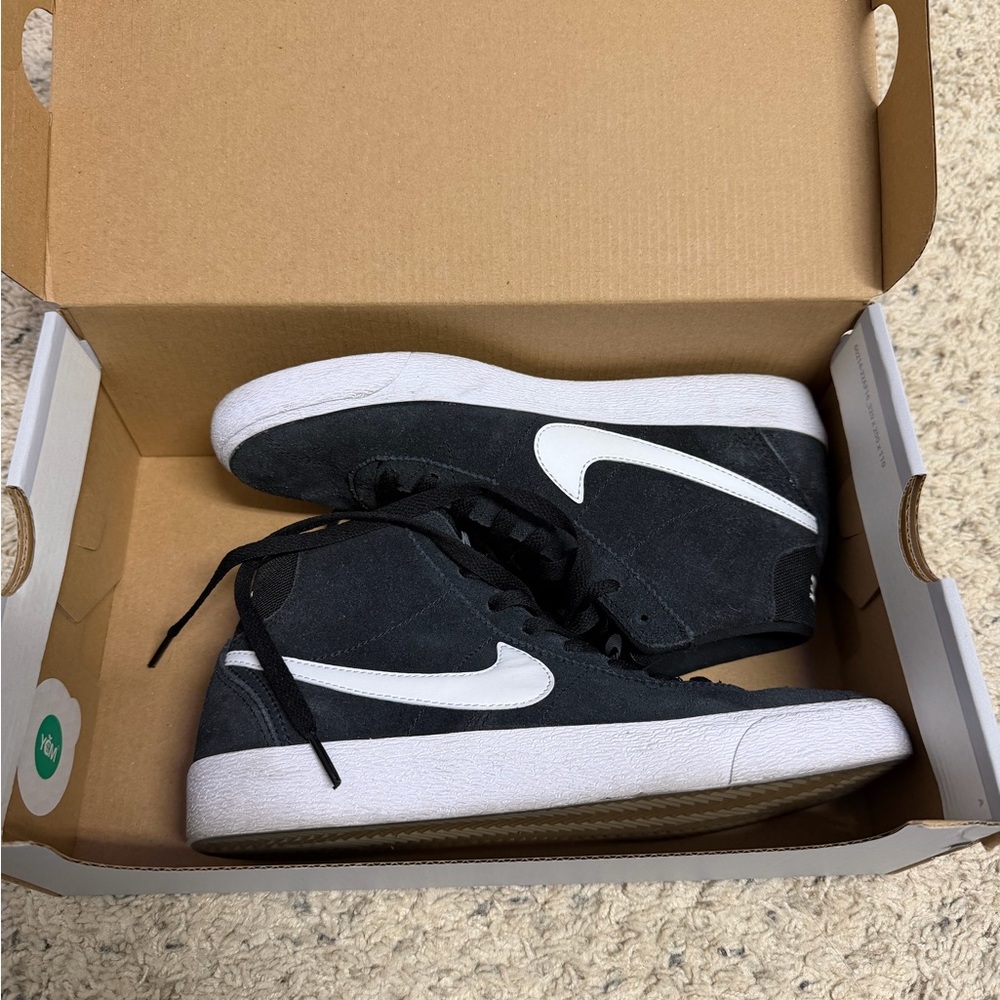 Nike SB Mid Top Skate Shoes Men’s Size 8